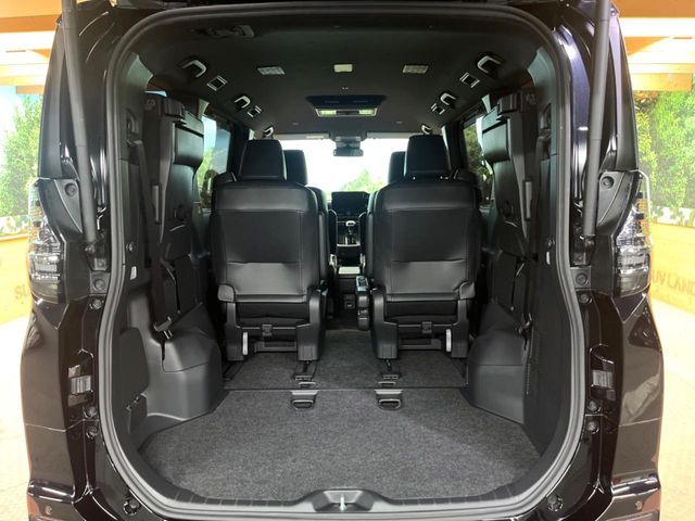 TOYOTA VOXY HYBRID 2023 Image 31