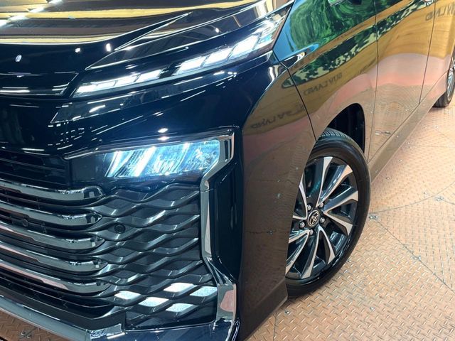 TOYOTA VOXY HYBRID 2023 Image 31