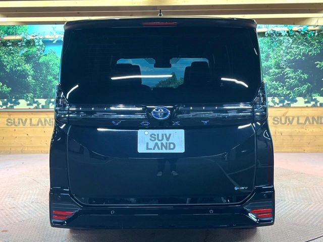 TOYOTA VOXY HYBRID 2023 Image 31