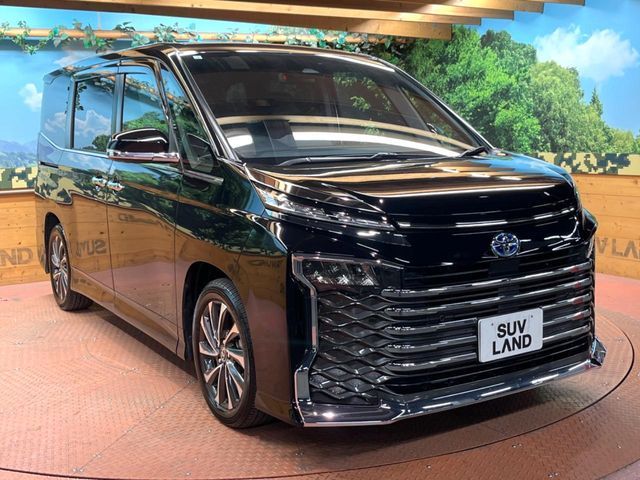 TOYOTA VOXY HYBRID 2023 Image 31