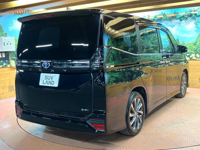 TOYOTA VOXY HYBRID 2023 Image 31