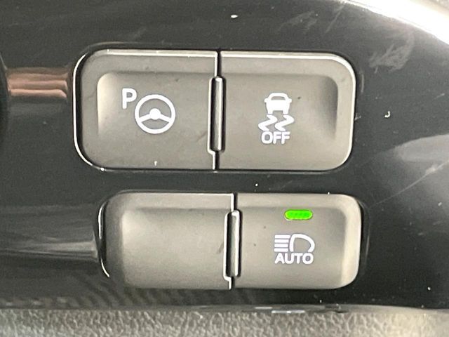 TOYOTA PRIUS PHV 2017 Image 31