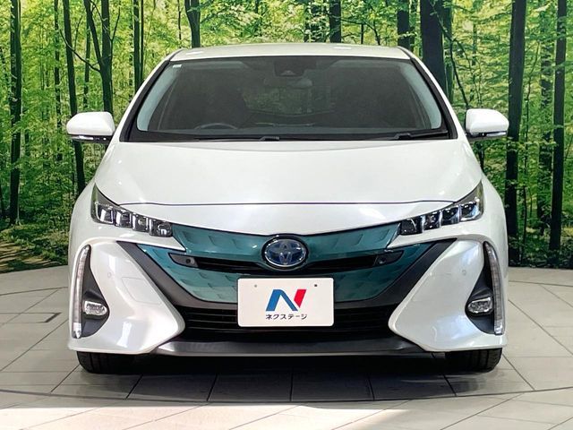 TOYOTA PRIUS PHV 2017 Image 31