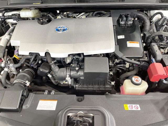 TOYOTA PRIUS PHV 2017 Image 31