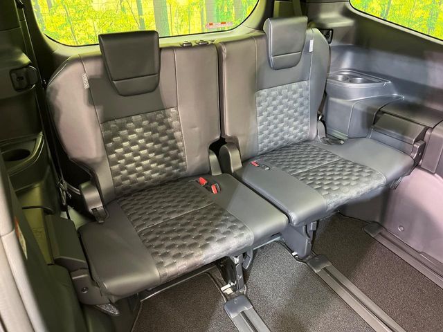 TOYOTA VOXY HYBRID 2025 Image 31