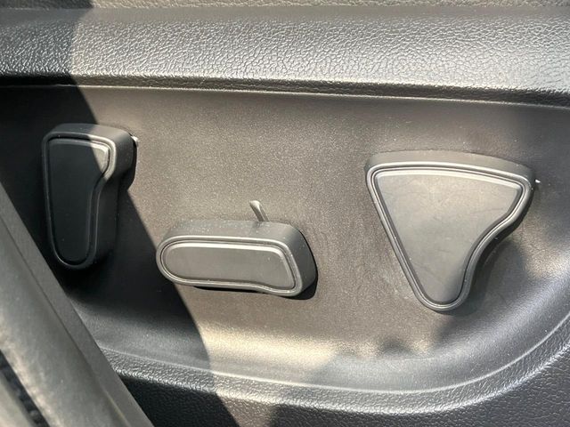 TOYOTA YARIS CROSS HYBRID 2023 Image 31