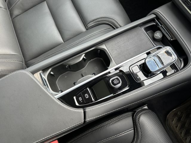 VOLVO V90 2025 Image 31