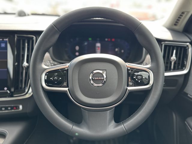 VOLVO V90 2025 Image 31