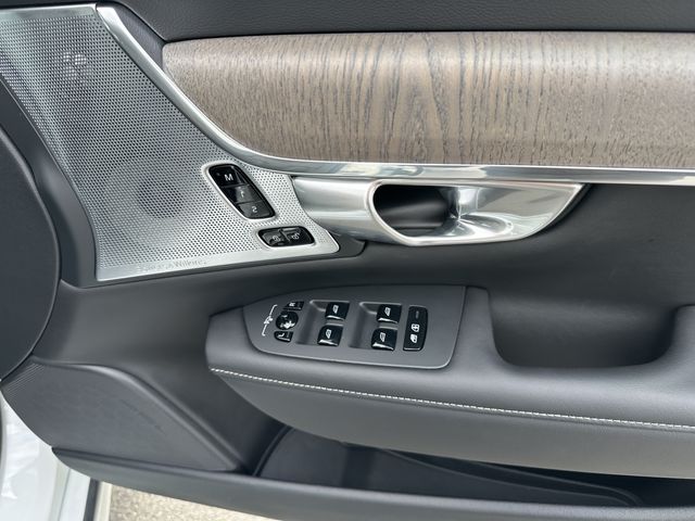 VOLVO V90 2025 Image 31