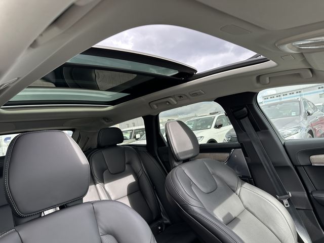 VOLVO V90 2025 Image 31