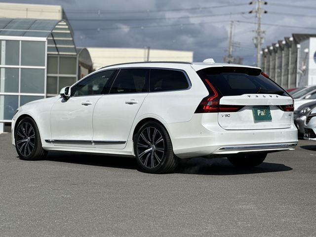 VOLVO V90 2025 Image 31