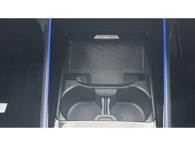 MERCEDES BENZ EQB 2024 Image 31