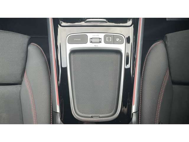 MERCEDES BENZ EQB 2024 Image 31