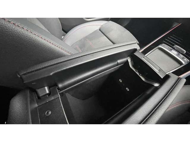 MERCEDES BENZ EQB 2024 Image 31