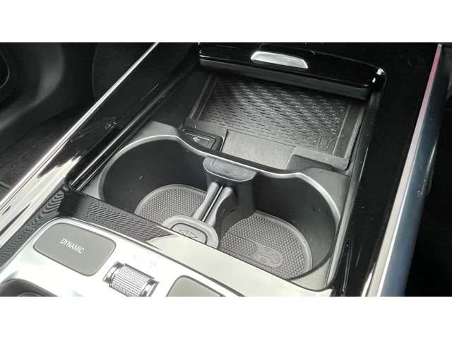 MERCEDES BENZ EQA 2024 Image 31