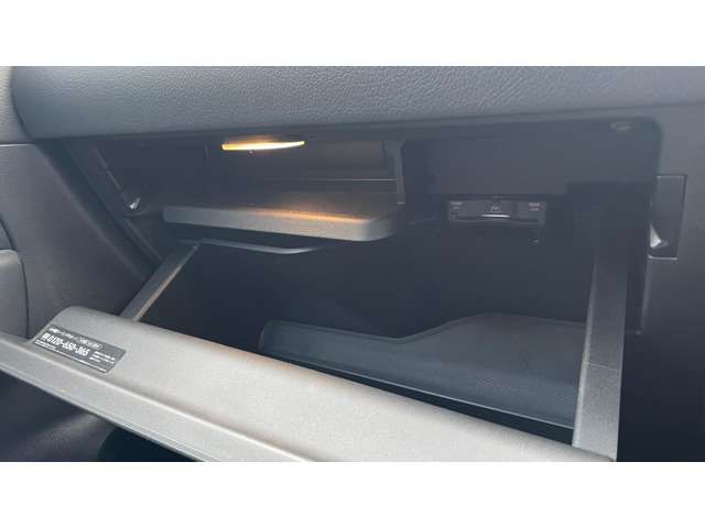 MERCEDES BENZ EQA 2024 Image 31