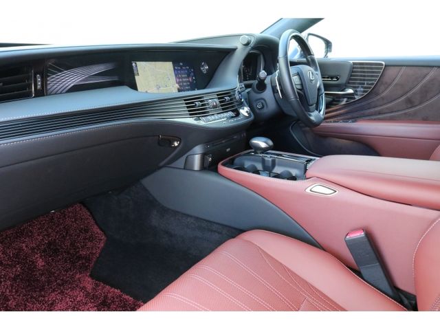TOYOTA LEXUS LS500H 4WD 2018 Image 31