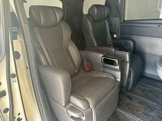 TOYOTA VELLFIRE 4WD 2023 Image 31