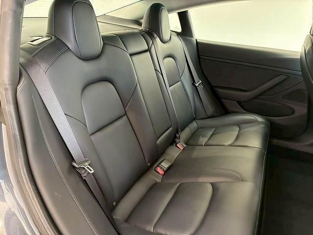 TESLA MODEL 3 2020 Image 31
