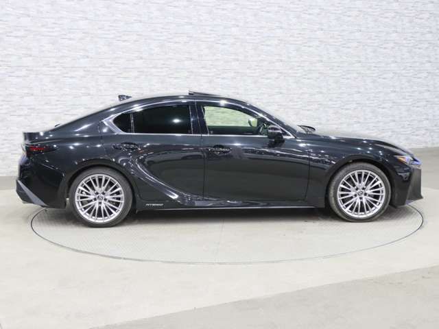 TOYOTA LEXUS IS300H 2020 Image 31
