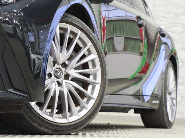 TOYOTA LEXUS IS300H 2020 Image 31