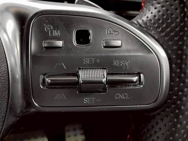 MERCEDES BENZ A CLAS 2018 Image 31