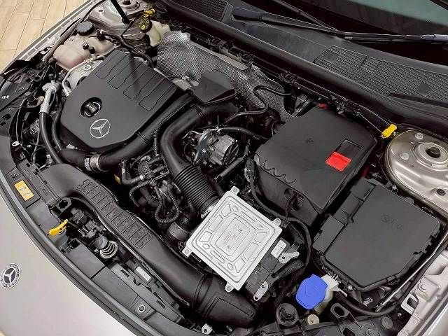 MERCEDES BENZ A CLAS 2018 Image 31