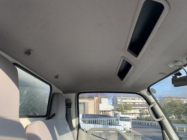 HINO DUTRO 2008 Image 31