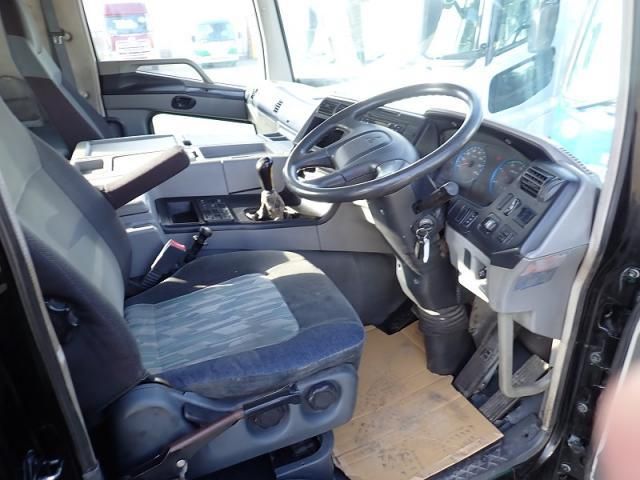 MITSUBISHI FUSOU SUPER GREAT 2015 Image 31