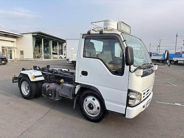 ISUZU ELF 2006 Image 31