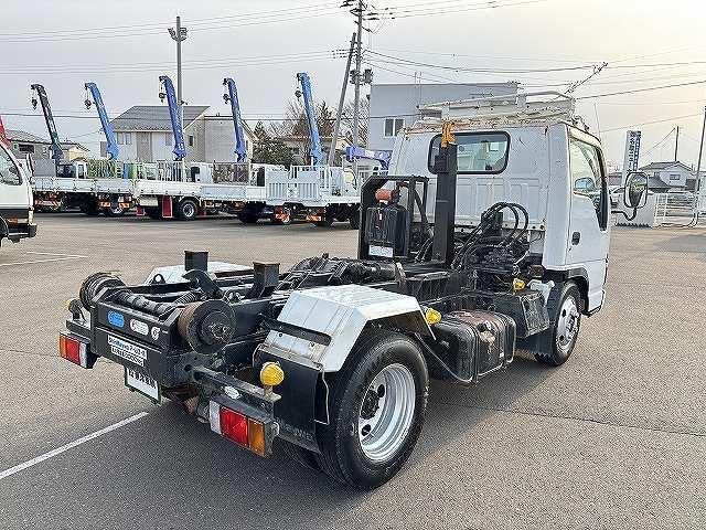 ISUZU ELF 2006 Image 31