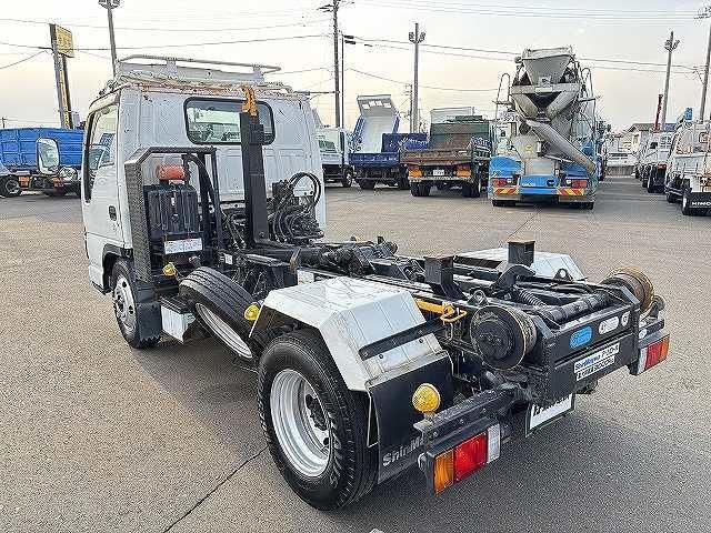 ISUZU ELF 2006 Image 31