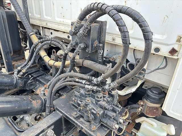 ISUZU ELF 2006 Image 31