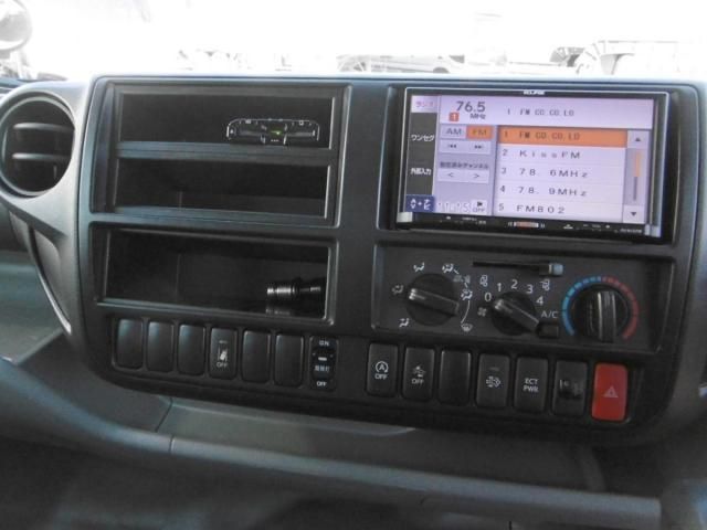 TOYOTA DYNA 2017 Image 31