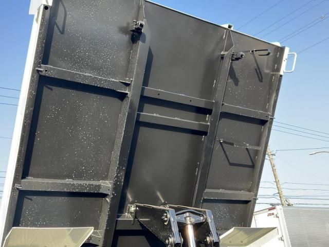 MITSUBISHI FUSOU FIGHTER 2025 Image 31