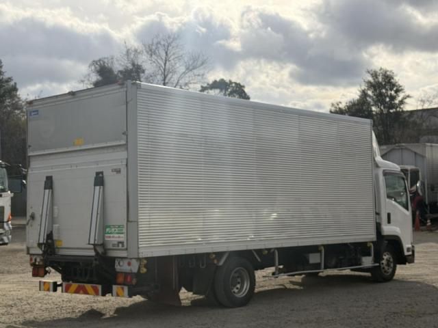 ISUZU FORWARD 2017 Image 31
