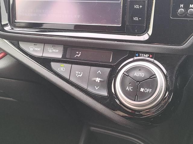 TOYOTA AQUA 2015 Image 31