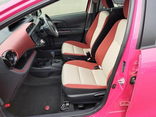 TOYOTA AQUA 2015 Image 31