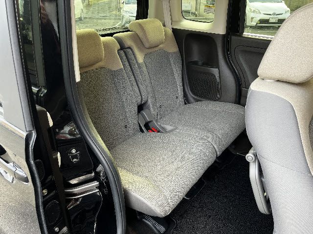 HONDA N BOX 2021 Image 31