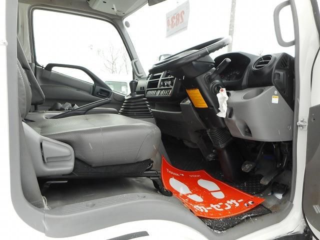 TOYOTA DYNA 2016 Image 31