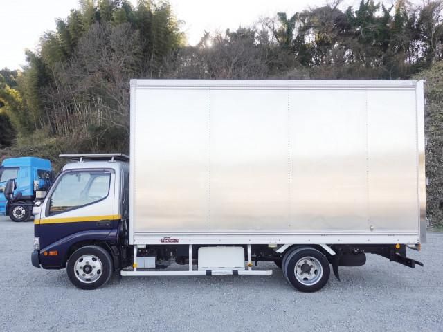 HINO DUTRO 2018 Image 31