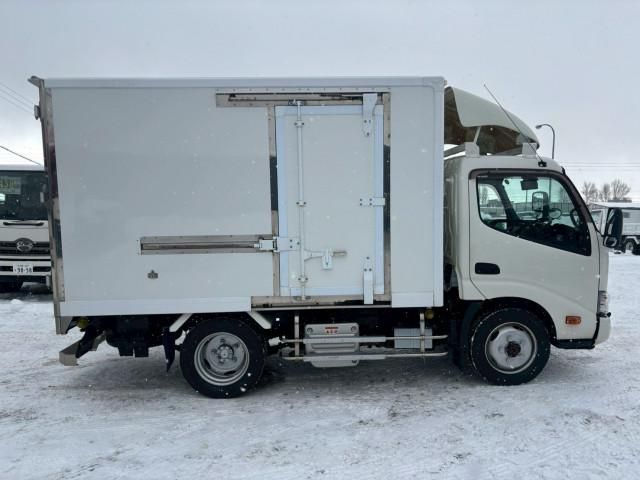 HINO DUTRO 2019 Image 31