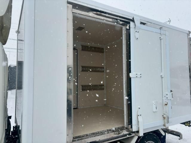 HINO DUTRO 2019 Image 31