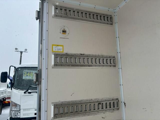 HINO DUTRO 2019 Image 31