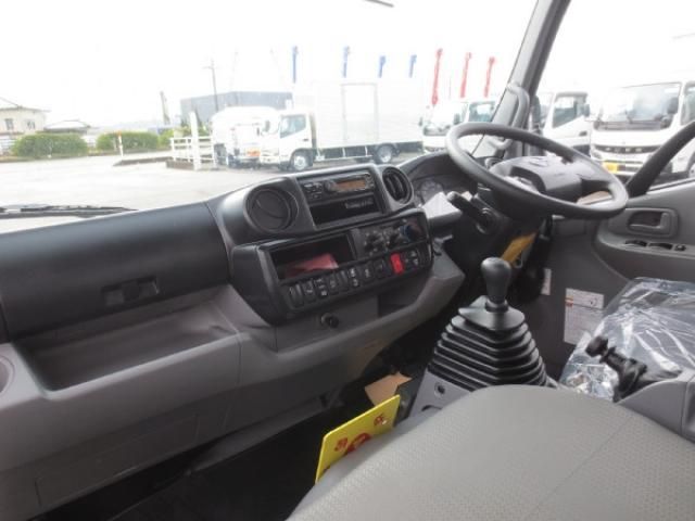 HINO DUTRO 2023 Image 31