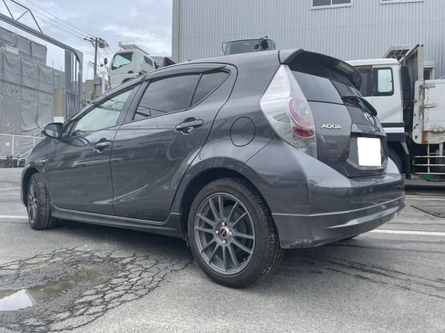 TOYOTA AQUA 2013 Image 31
