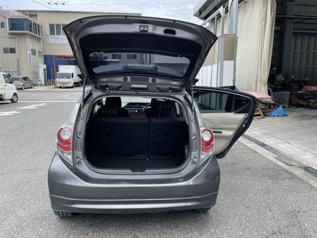 TOYOTA AQUA 2013 Image 31