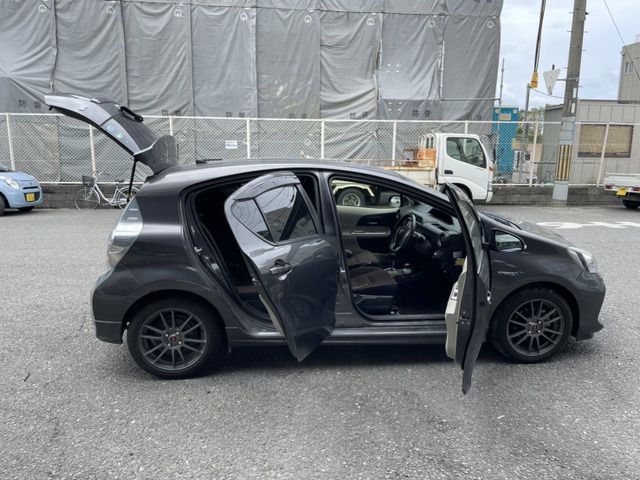 TOYOTA AQUA 2013 Image 31