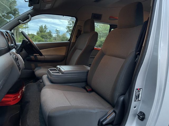 NISSAN NV350 CARAVAN 4WD 2013 Image 31