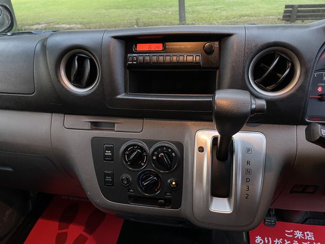 NISSAN NV350 CARAVAN 4WD 2013 Image 31